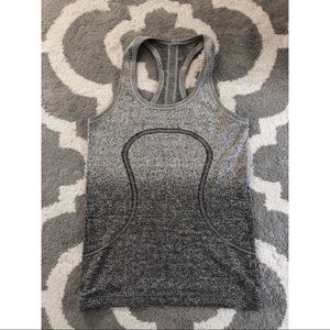 Ombré Grey Lululemon Swiftly Tank Size 6